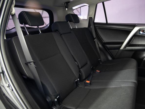 Toyota RAV4 IV (XA40) Рестайлинг с пробегом 2016 года, цена 2 290 000 рублей, 86533 км, внедорожник, Автокод Объявления