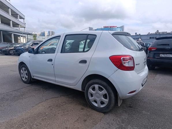 Renault Sandero II с пробегом 2015 года, цена 439 000 рублей, 171408 км, хэтчбек, Автокод Объявления