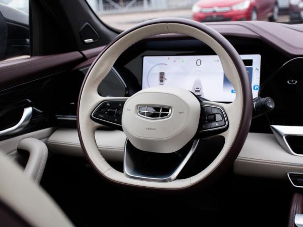 Geely Monjaro I с пробегом 2024 года, цена 2 449 000 рублей, 55000 км, внедорожник, Автокод Объявления