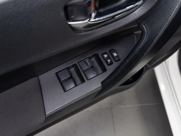Toyota Corolla XI (E160 E170 E180) с пробегом 2013 года, цена 1 200 000 рублей, 124030 км, седан, Автокод Объявления