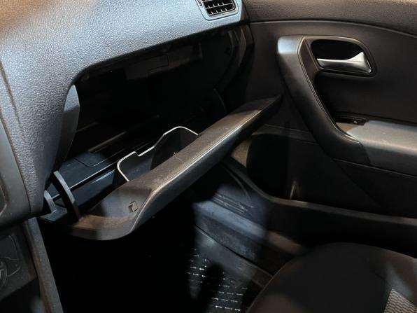 Volkswagen Polo V с пробегом 2014 года, цена 700 000 рублей, 232182 км, седан, Автокод Объявления