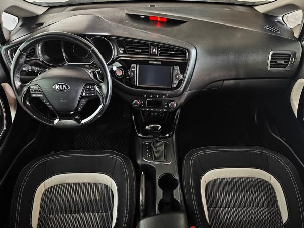 Kia Ceed II Рестайлинг с пробегом 2017 года, цена 1 197 000 рублей, 205672 км, универсал, Автокод Объявления