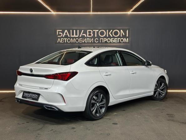 Changan Eado Plus с пробегом 2024 года, цена 1 800 000 рублей, 8181 км, седан, Автокод Объявления