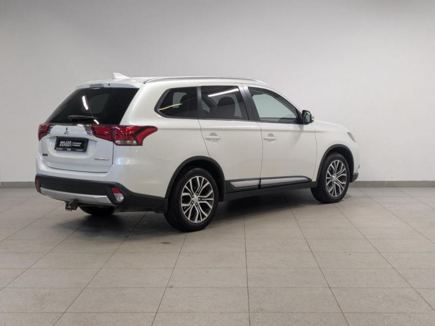 Mitsubishi Outlander III Рестайлинг 2 Санкт-Петербург  - изображение 5