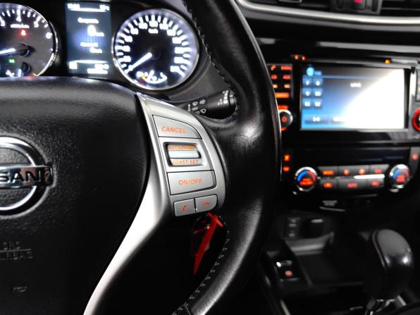 Nissan Qashqai II с пробегом 2017 года, цена 1 679 000 рублей, 105932 км, внедорожник, Автокод Объявления