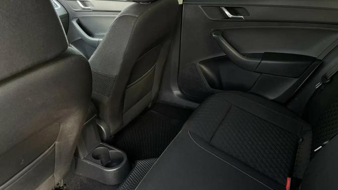 Skoda Rapid I с пробегом 2016 года, цена 929 000 рублей, 127598 км, лифтбек, Автокод Объявления