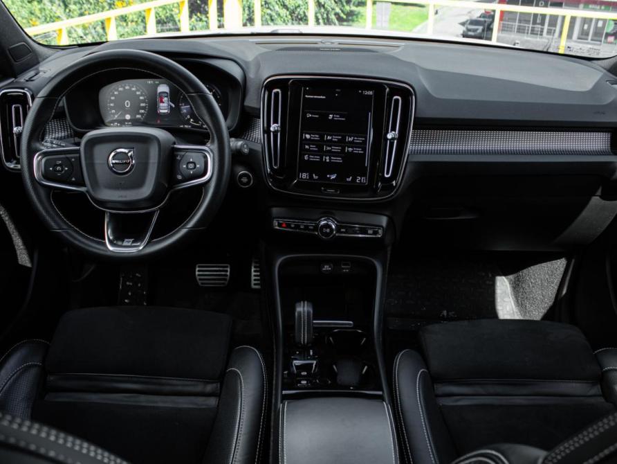 Volvo XC40 I Москва  - изображение 12