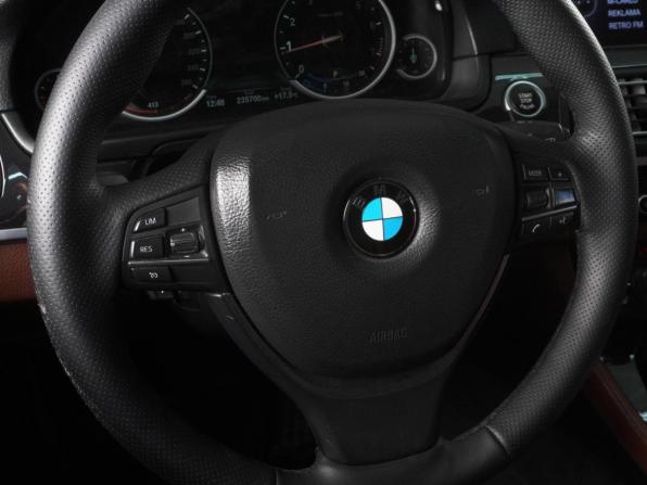 BMW 5 серии VI (F10/F11/F07) Рестайлинг с пробегом 2015 года, цена 2 429 000 рублей, 235700 км, седан, Автокод Объявления