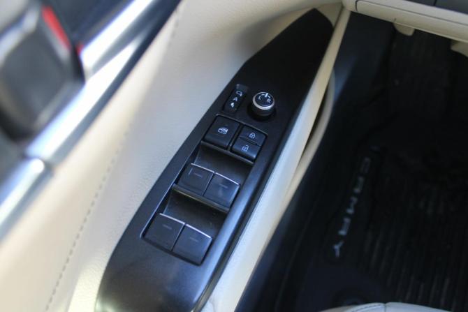Toyota Camry VIII (XV70) Рестайлинг с пробегом 2021 года, цена 2 950 000 рублей, 128000 км, седан, Автокод Объявления
