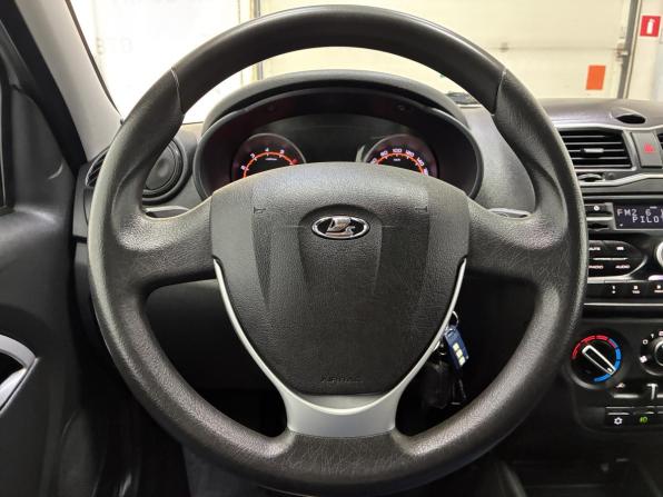 Lada (ВАЗ) Granta I Рестайлинг с пробегом 2022 года, цена 650 000 рублей, 109000 км, хэтчбек, Автокод Объявления