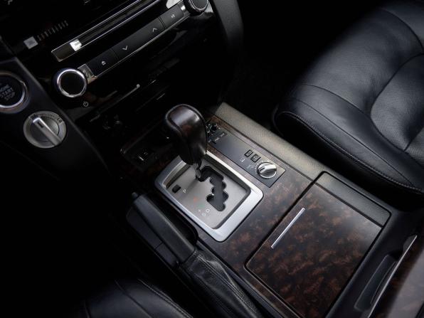 Toyota Land Cruiser 200 Series Рестайлинг 1 с пробегом 2012 года, цена 3 408 000 рублей, 352287 км, внедорожник, Автокод Объявления