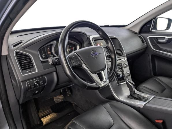 Volvo XC60 I Рестайлинг с пробегом 2017 года, цена 2 400 000 рублей, 160056 км, внедорожник, Автокод Объявления