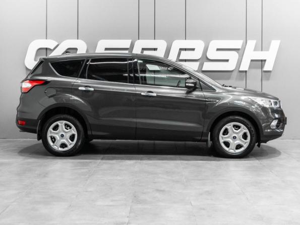 Ford Kuga II Рестайлинг с пробегом 2017 года, цена 1 579 000 рублей, 145495 км, внедорожник, Автокод Объявления