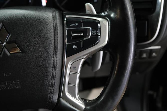 Mitsubishi Outlander III Рестайлинг 3 с пробегом 2020 года, цена 3 099 000 рублей, 168000 км, внедорожник, Автокод Объявления