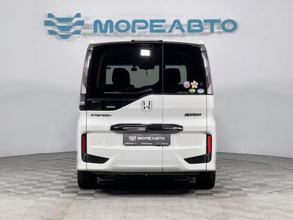 Honda Stepwgn V Рестайлинг с пробегом 2019 года, цена 2 600 000 рублей, 52000 км, минивэн, Автокод Объявления