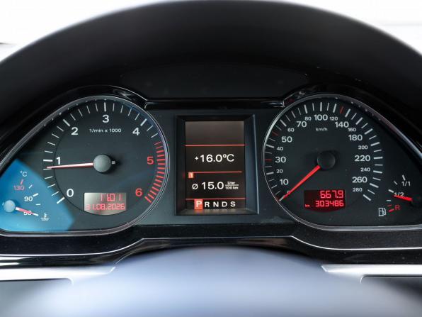 Audi A6 III (C6) с пробегом 2008 года, цена 999 000 рублей, 304000 км, седан, Автокод Объявления