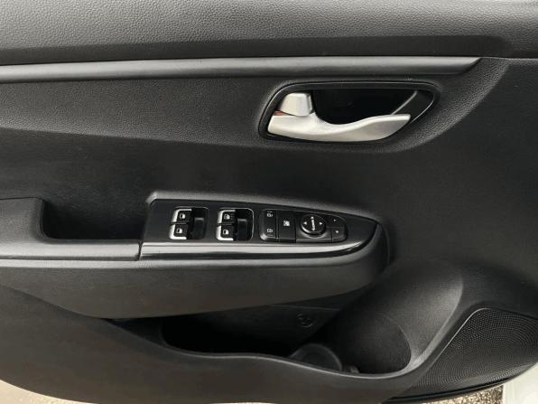 Kia Rio IV с пробегом 2018 года, цена 850 000 рублей, 163100 км, седан, Автокод Объявления