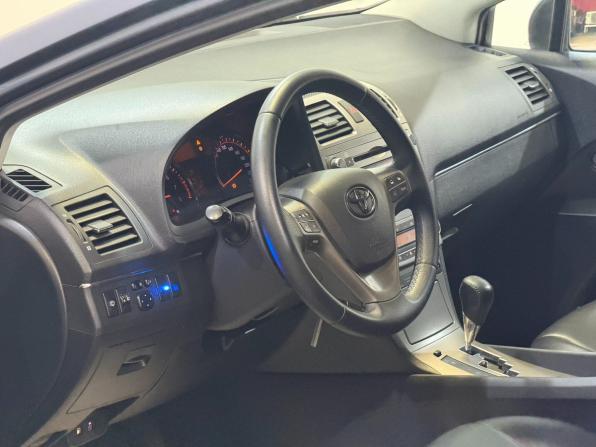 Toyota Avensis III Рестайлинг с пробегом 2011 года, цена 1 249 000 рублей, 157865 км, седан, Автокод Объявления