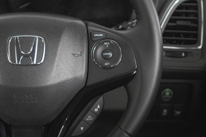 Honda Vezel I с пробегом 2014 года, цена 1 359 000 рублей, 159000 км, внедорожник, Автокод Объявления