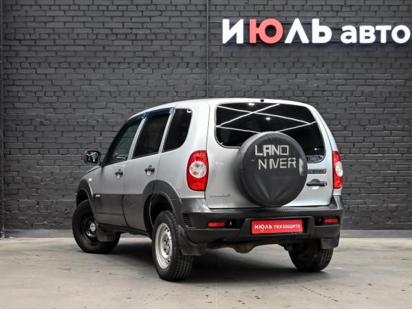 Chevrolet Niva I Рестайлинг с пробегом 2017 года, цена 775 000 рублей, 104209 км, внедорожник, Автокод Объявления