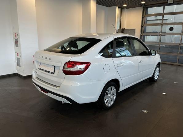 Lada (ВАЗ) Granta I Рестайлинг с пробегом 2023 года, цена 930 000 рублей, 62555 км, лифтбек, Автокод Объявления