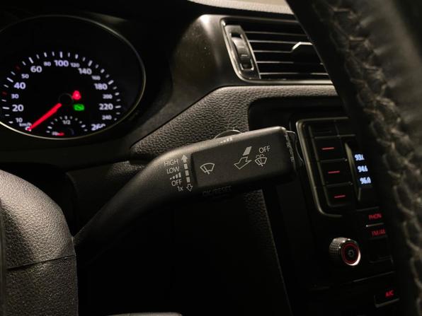 Volkswagen Jetta VI Рестайлинг с пробегом 2016 года, цена 1 240 000 рублей, 172965 км, седан, Автокод Объявления