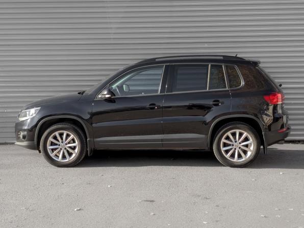 Volkswagen Tiguan I Рестайлинг с пробегом 2016 года, цена 2 200 000 рублей, 39116 км, внедорожник, Автокод Объявления