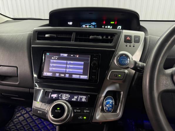 Toyota Prius Alpha I (ZVW40/41) Рестайлинг с пробегом 2015 года, цена 1 397 000 рублей, 118775 км, минивэн, Автокод Объявления