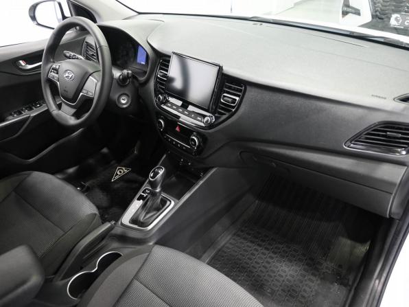Hyundai Solaris II Рестайлинг с пробегом 2021 года, цена 1 729 900 рублей, 76000 км, седан, Автокод Объявления
