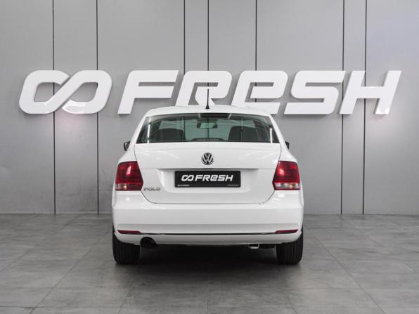 Volkswagen Polo V Рестайлинг с пробегом 2015 года, цена 1 060 000 рублей, 94873 км, седан, Автокод Объявления