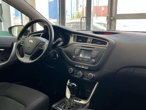 Kia Ceed II Рестайлинг с пробегом 2016 года, цена 1 399 000 рублей, 122507 км, универсал, Автокод Объявления