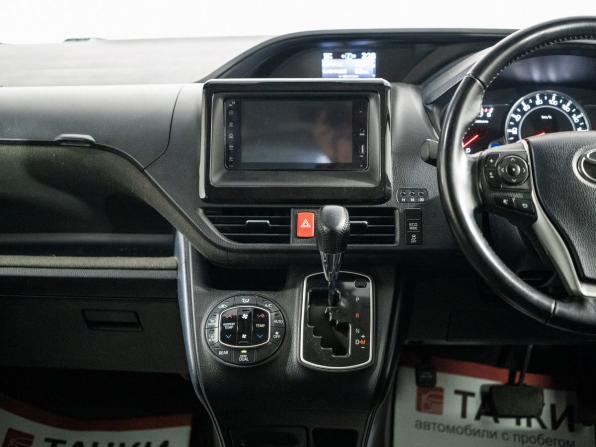 Toyota Voxy III (R80) с пробегом 2017 года, цена 2 127 660 рублей, 188802 км, минивэн, Автокод Объявления