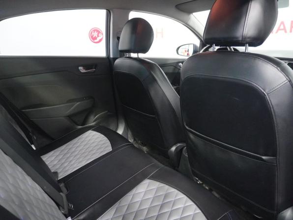 Hyundai Solaris II с пробегом 2019 года, цена 1 350 000 рублей, 122303 км, седан, Автокод Объявления