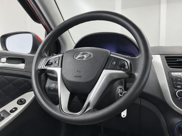 Hyundai Solaris I с пробегом 2013 года, цена 749 000 рублей, 179245 км, седан, Автокод Объявления
