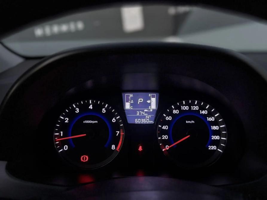 Hyundai Solaris I Рестайлинг Минеральные Воды  - изображение 12