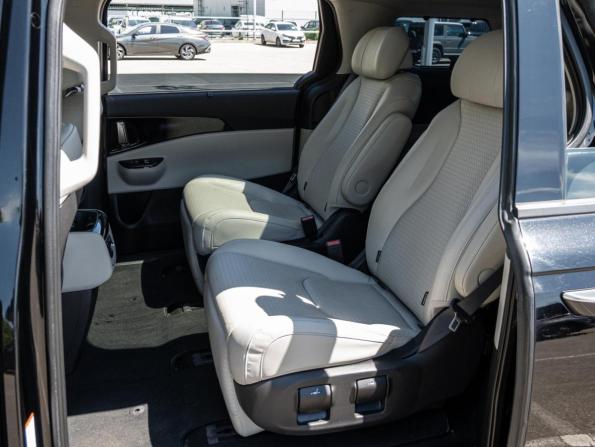 Kia Carnival IV с пробегом 2023 года, цена 4 750 000 рублей, 53597 км, минивэн, Автокод Объявления