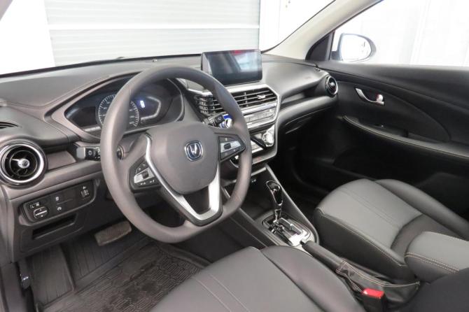 Changan Alsvin с пробегом 2024 года, цена 1 250 000 рублей, 5600 км, седан, Автокод Объявления