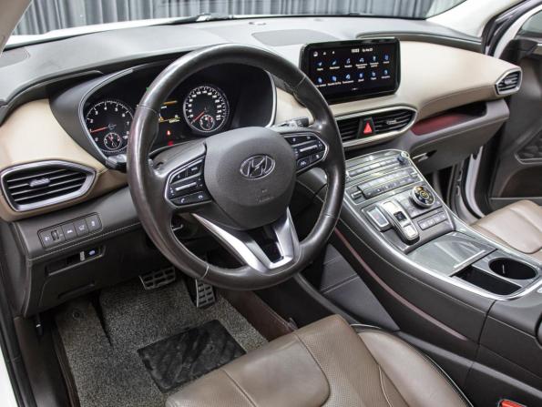 Hyundai Santa Fe IV Рестайлинг с пробегом 2021 года, цена 3 649 000 рублей, 50600 км, внедорожник, Автокод Объявления