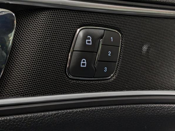 Ford Explorer V Рестайлинг 2 с пробегом 2019 года, цена 4 200 000 рублей, 32576 км, внедорожник, Автокод Объявления