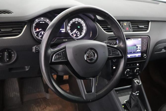 Skoda Octavia III (A7) Рестайлинг с пробегом 2020 года, цена 1 649 000 рублей, 132000 км, лифтбек, Автокод Объявления