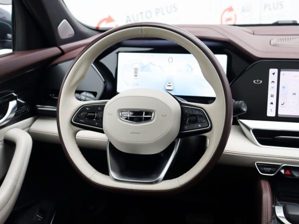 Geely Monjaro I с пробегом 2023 года, цена 3 050 000 рублей, 35250 км, внедорожник, Автокод Объявления