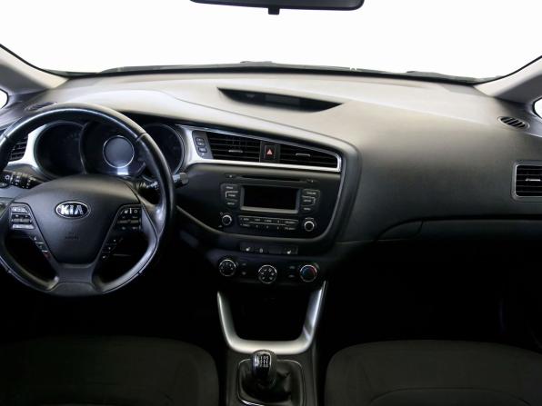 Kia Ceed II Рестайлинг с пробегом 2015 года, цена 825 000 рублей, 214845 км, хэтчбек, Автокод Объявления