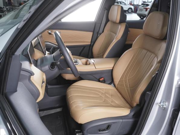 Geely Galaxy Starship 7 с пробегом 2025 года, цена 3 250 000 рублей, 20050 км, внедорожник, Автокод Объявления