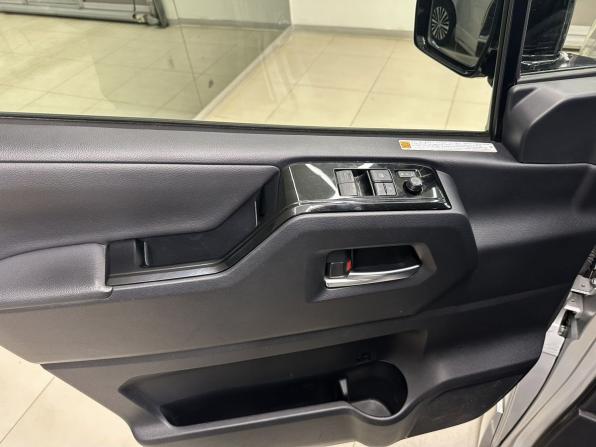 Toyota HiAce H300 с пробегом 2021 года, цена 4 840 000 рублей, 85074 км, минивэн, Автокод Объявления