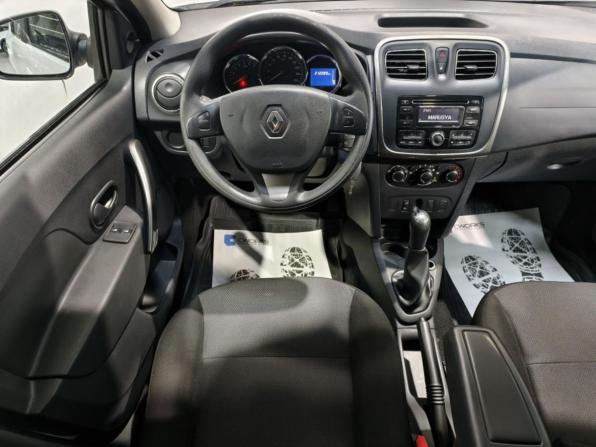 Renault Sandero II с пробегом 2015 года, цена 635 000 рублей, 212288 км, хэтчбек, Автокод Объявления