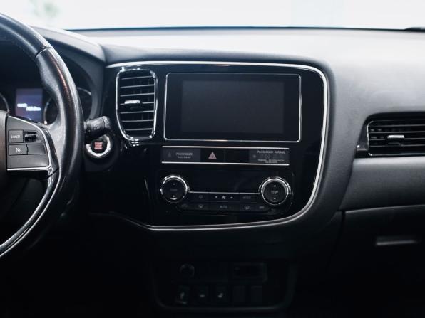 Mitsubishi Outlander III Рестайлинг 3 с пробегом 2018 года, цена 1 819 000 рублей, 136613 км, внедорожник, Автокод Объявления