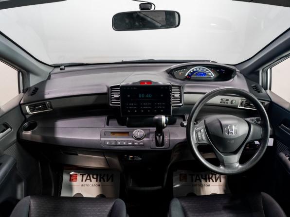 Honda Freed I Рестайлинг с пробегом 2013 года, цена 1 250 000 рублей, 72696 км, компактвэн, Автокод Объявления