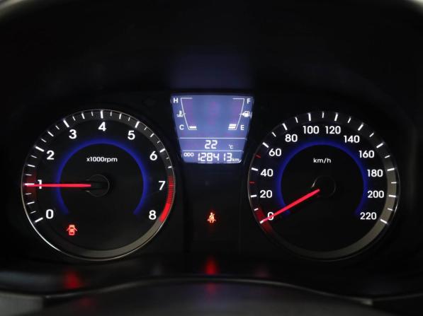 Hyundai Solaris I с пробегом 2013 года, цена 829 000 рублей, 128413 км, хэтчбек, Автокод Объявления