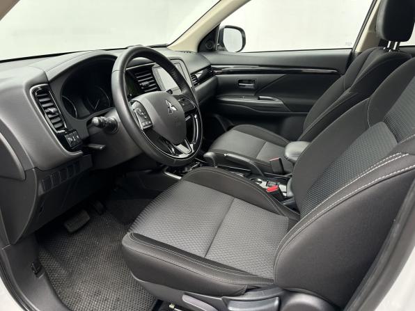 Mitsubishi Outlander III Рестайлинг 3 с пробегом 2020 года, цена 1 730 000 рублей, 147500 км, внедорожник, Автокод Объявления