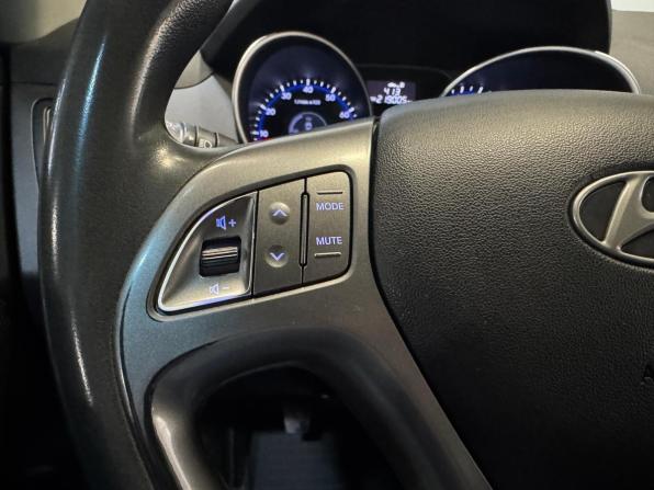 Hyundai ix35 I Рестайлинг с пробегом 2013 года, цена 1 149 000 рублей, 219000 км, внедорожник, Автокод Объявления